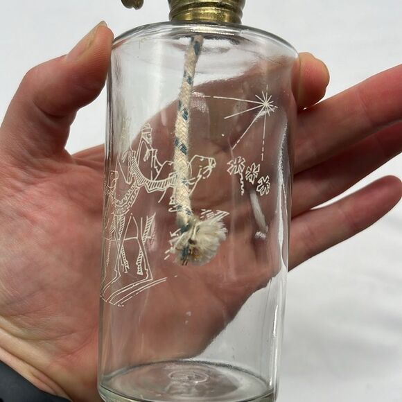 Set of Two Vintage Miniature Christmas Oil Lamps - Picture 8 of 8